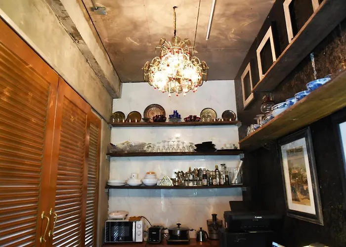 بيت شباب Banya Huaikhwang *