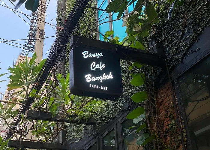 Banya Huaikhwang بيت شباب *