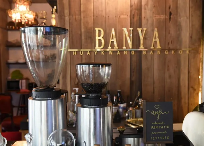 بيت شباب Banya Huaikhwang