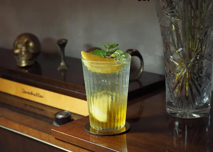 بيت شباب Banya Huaikhwang *